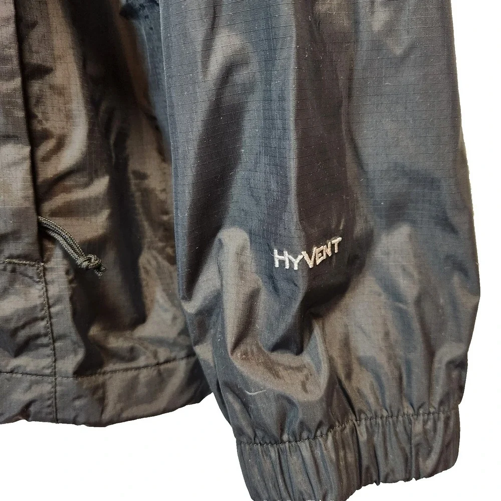 The North Face HyVent 2.5L Men`s Rain Jacket Black Summit Series Size L Hooded